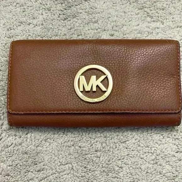 Michael Kors wallet - Picture 1 of 6